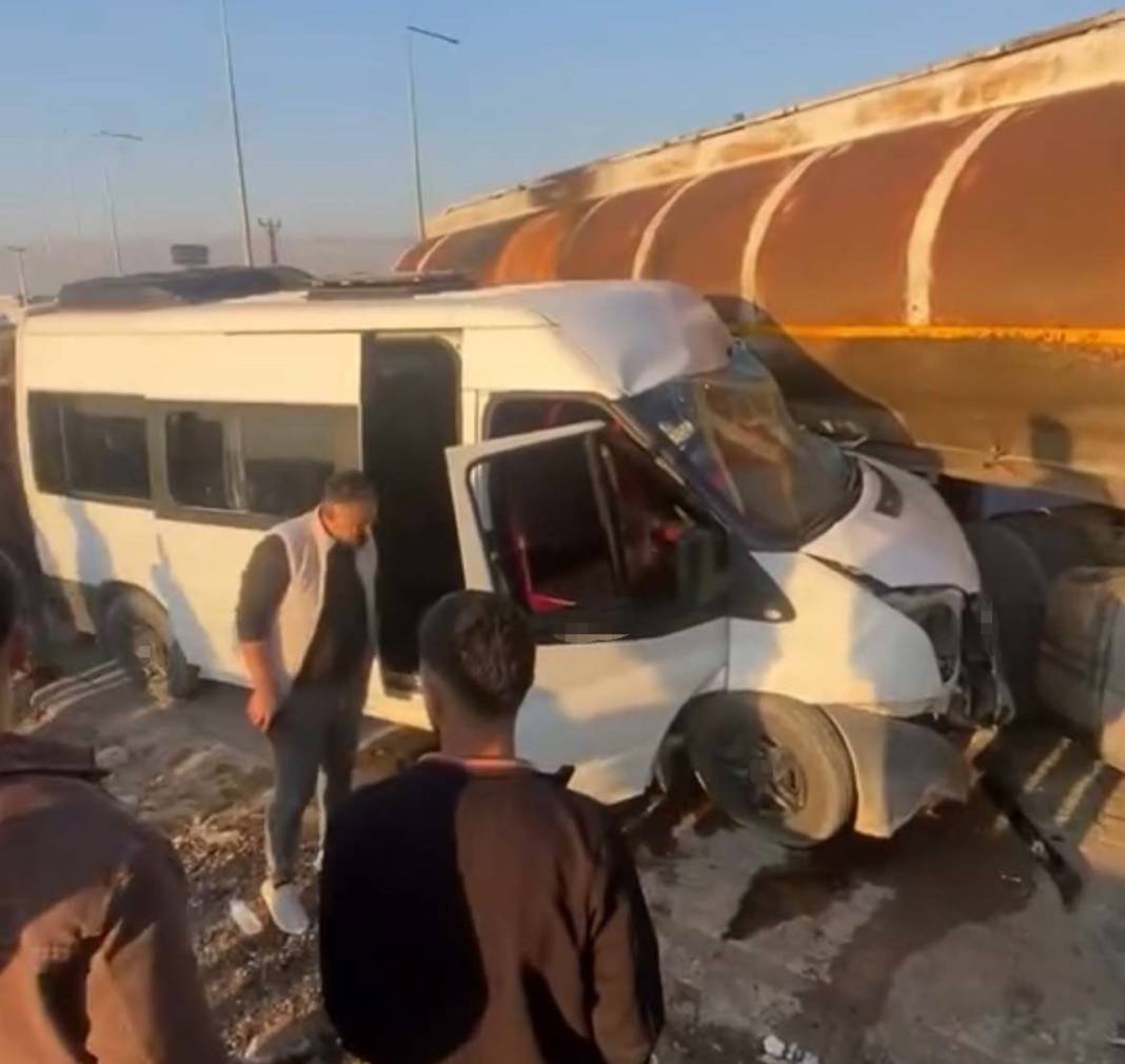 Şırnak’ta feci kaza! Okul servisi ile tanker çarpıştı: 14 yaralı 2